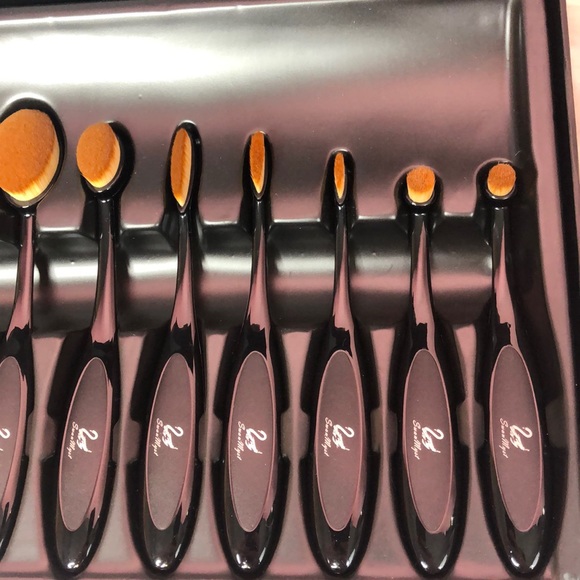 Makeup Brush Set - Picture 3 of 4